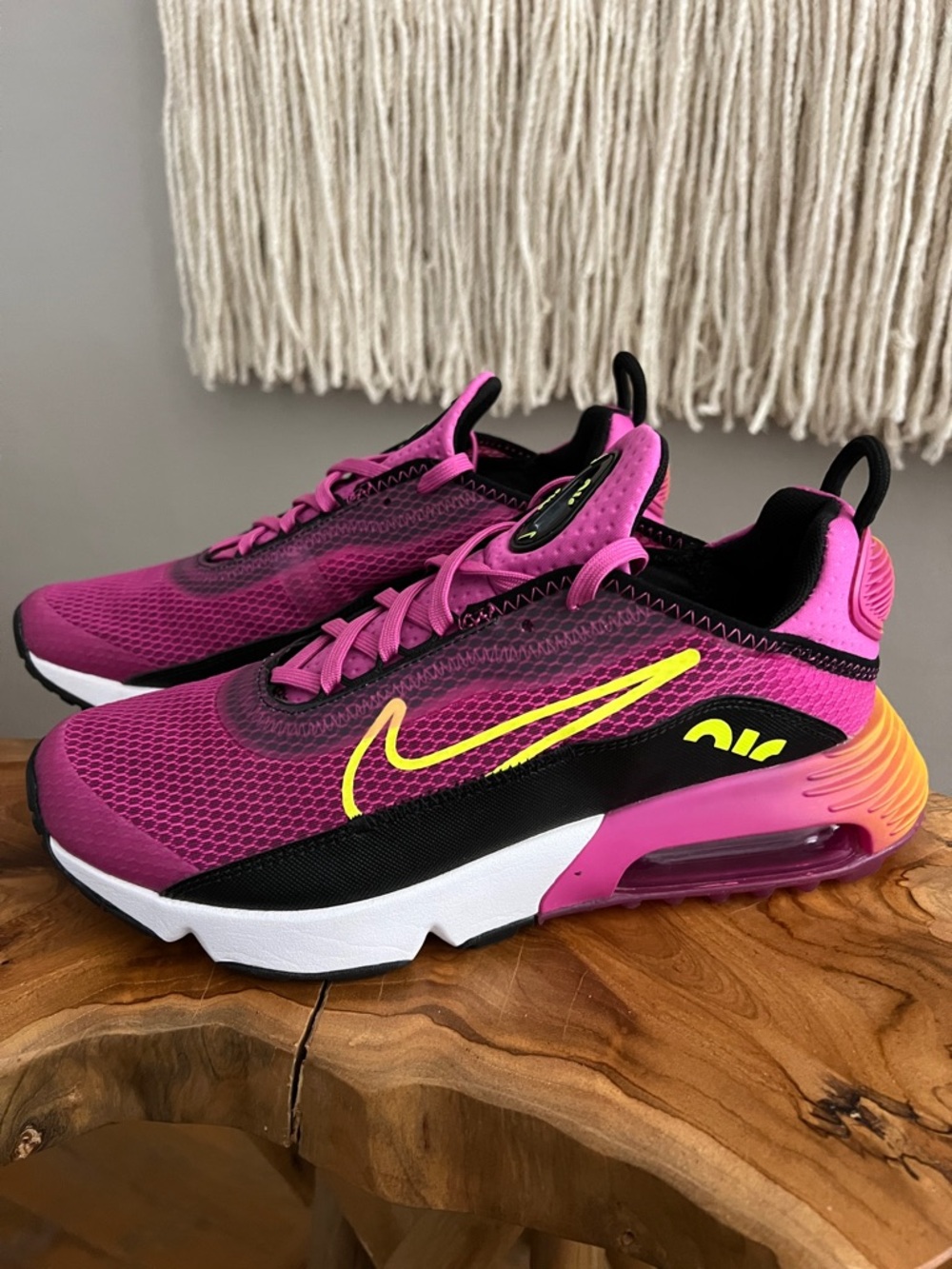 Nike Airmax size 5.5 Youth, comfortably fits a women size 7 EU 38